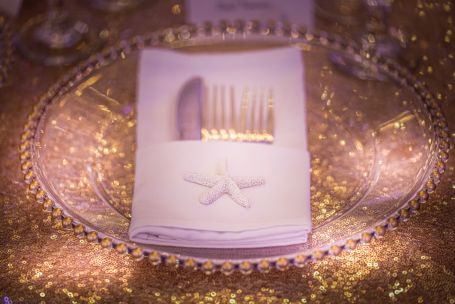 Candlelight centerpiece for elegant and intimate parties and events - Alegria Gardens